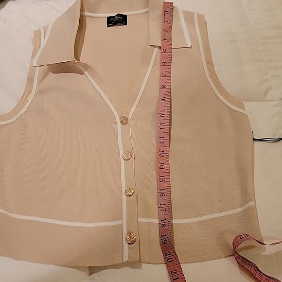 NWT Milk &Honey Beige /white Button Up Tank Top Sz L - Picture 7 of 9